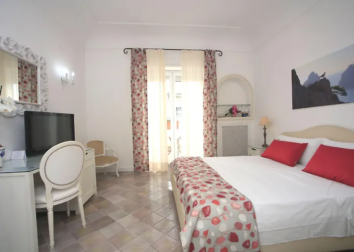 Hotell San Felice 4*